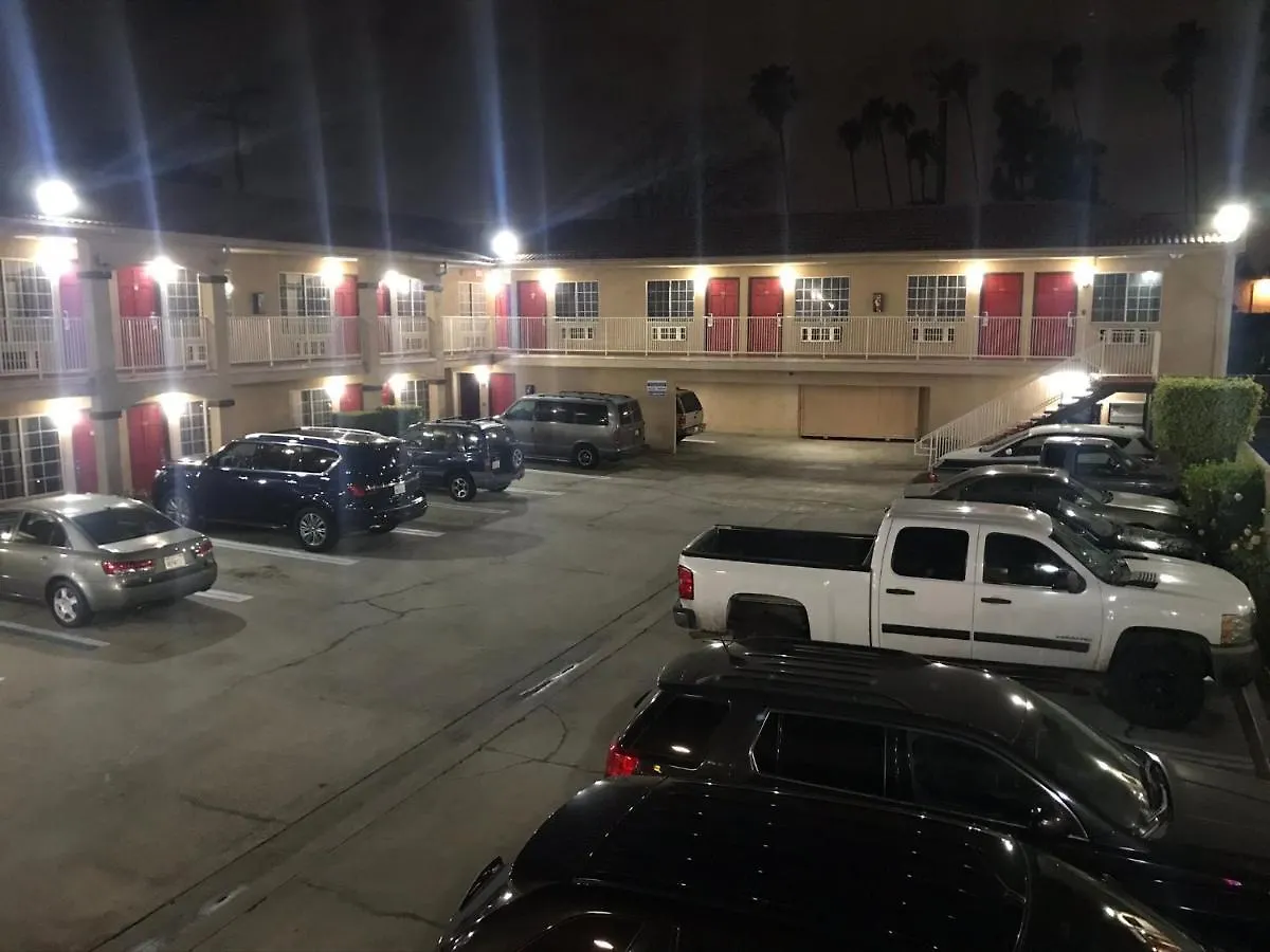 Economy Inn LAX Inglewood 2*,