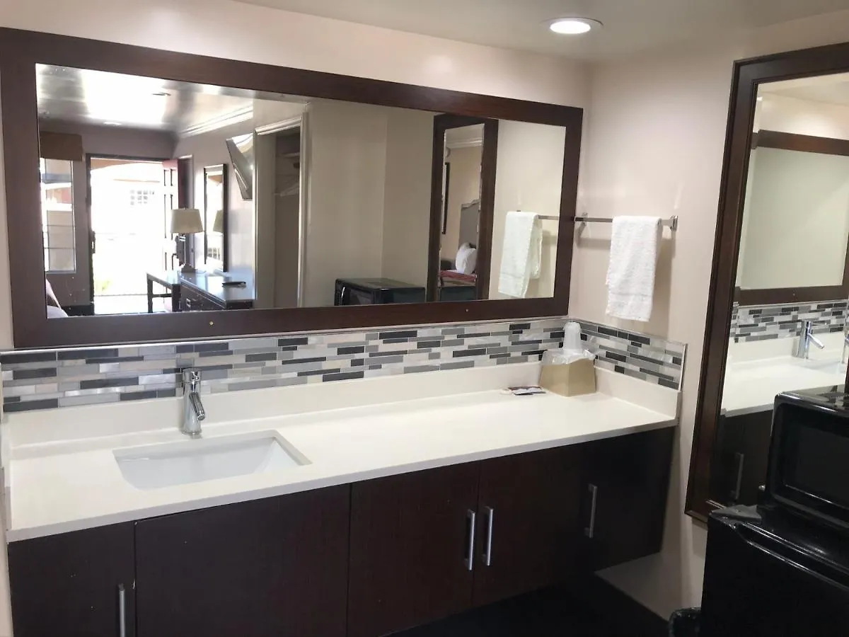 **  Economy Inn LAX Inglewood USA